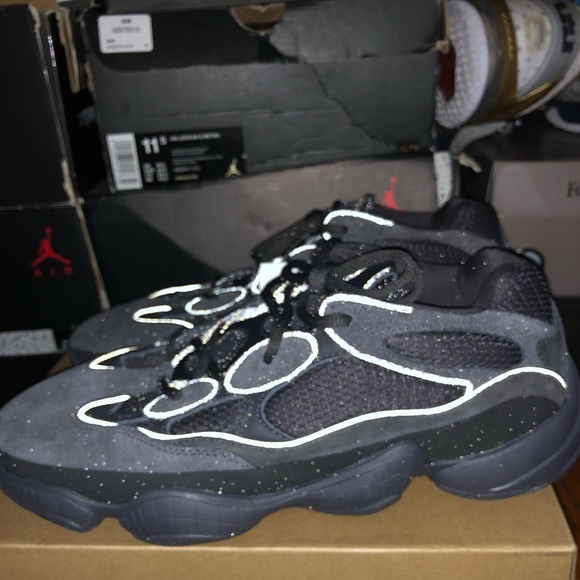 Adidas Yeezy 500 Utility Black - Picture 6 of 8
